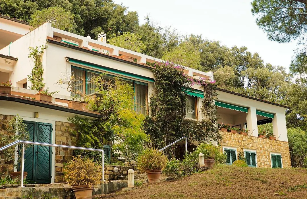 Villa LO SCHIOPPO vista mare-1